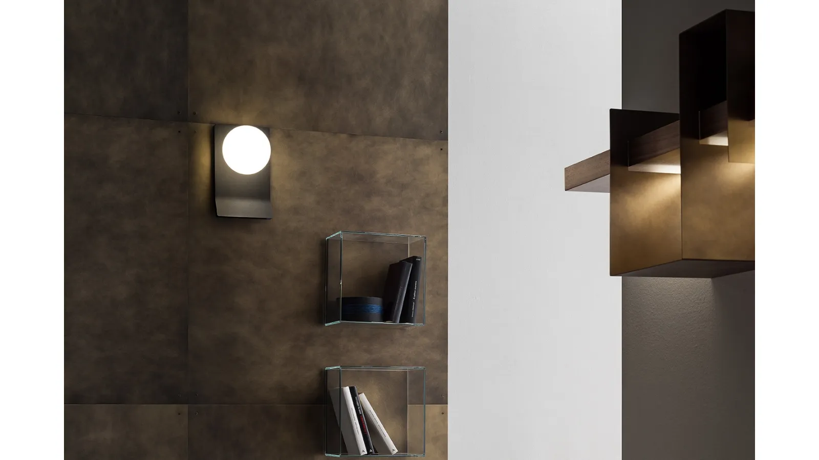 Lampada LED ricaricabile da parete Brand in metallo di Ronda Design