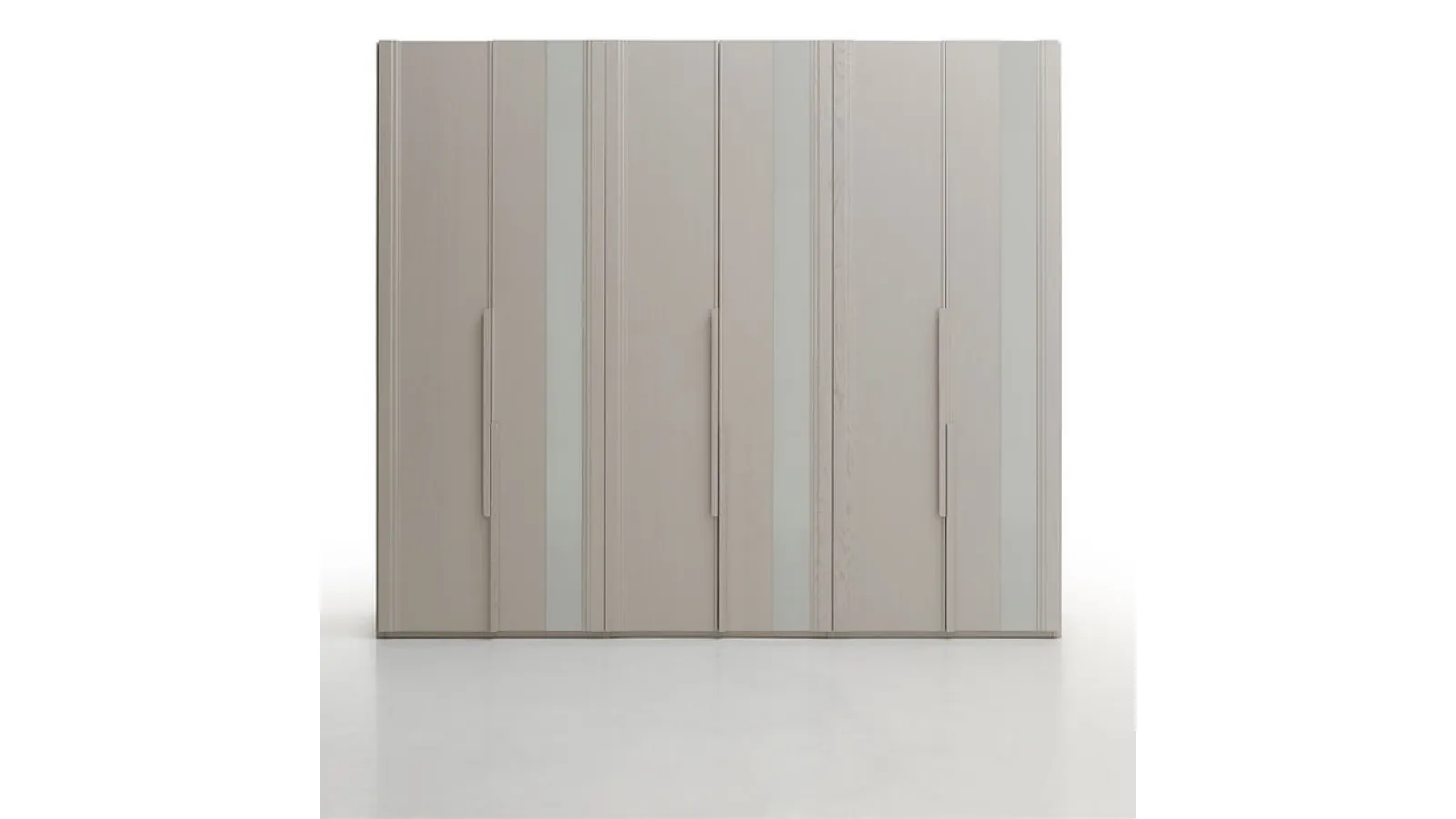 Armadio Avenue in legno di frassino con inserti in vetro di Fasolin