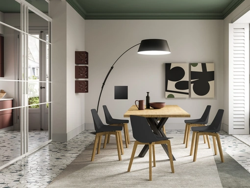 Sedia Joy in polipropilene con gambe in legno di FGF MobiliSedia Joy in polipropilene con gambe in legno di FGF Mobili