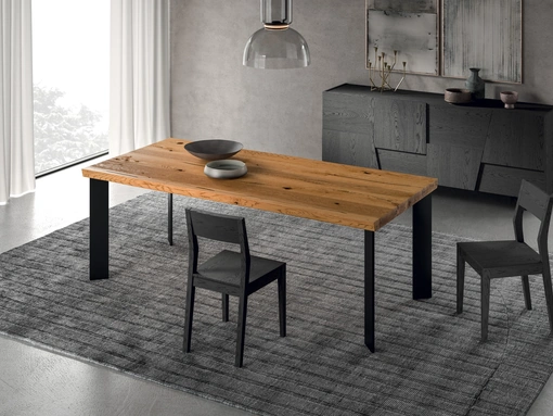 Tavolo Zenit in rovere e metallo di FGF Mobili