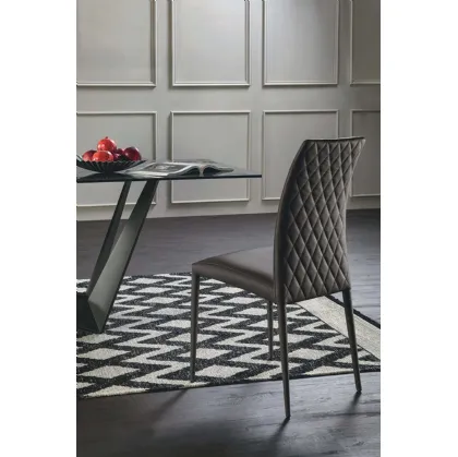 Sedia Charm Élite rivestita in pelle di Tonin Casa